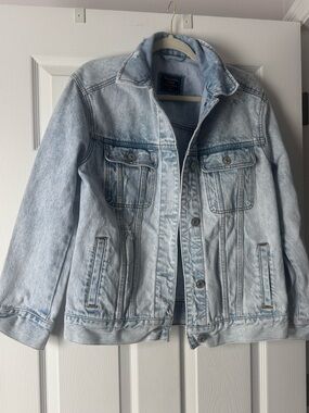 Abercrombie & Fitch Distressed Denim Jacket Light Wash